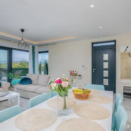 Sofija With Private Pool And Sea View * Malinska