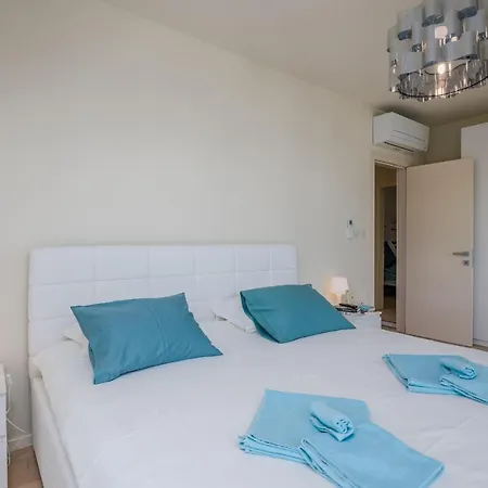 Apartamento Sofija With Private Pool And Sea View