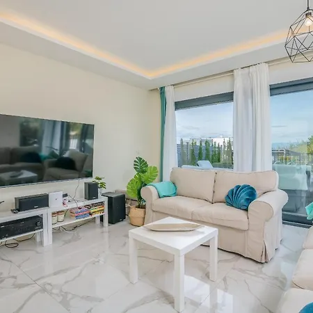 Apartamento Sofija With Private Pool And Sea View