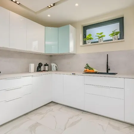 Sofija With Private Pool And Sea View *