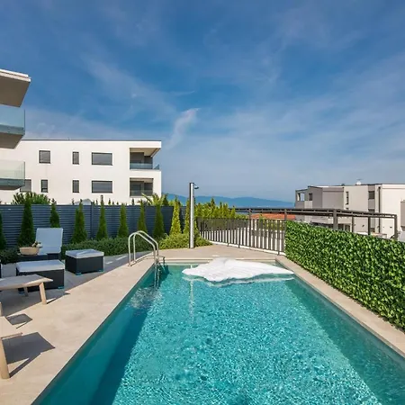 Sofija With Private Pool And Sea View * Malinska